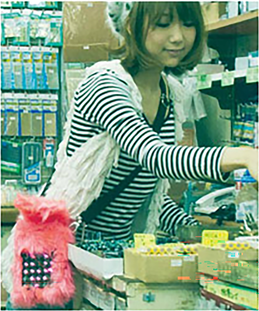 Julie Watai(じゅり-・わたい)